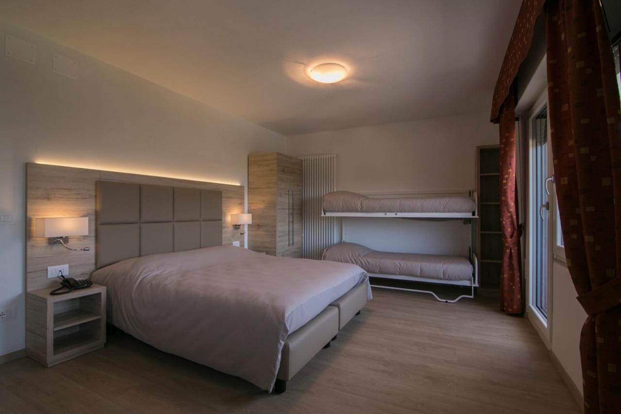 Hotel Tre Pini Danta Exterior photo